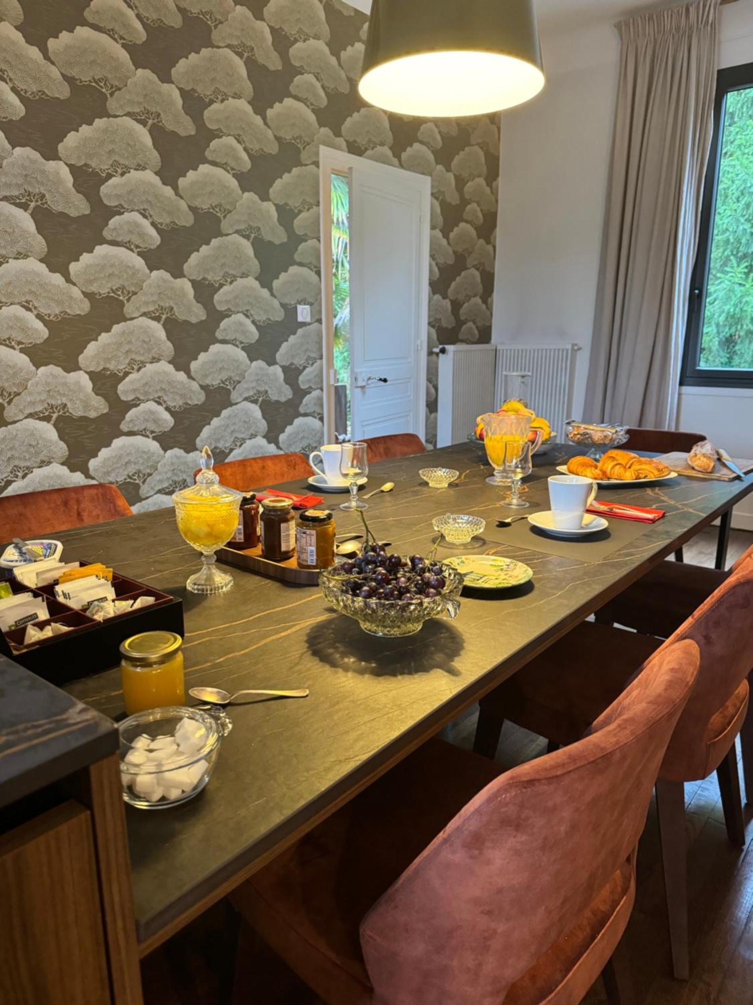 Demeure De Charme Vue Riviere Perigueux Piscine Parking Bed & Breakfast ภายนอก รูปภาพ